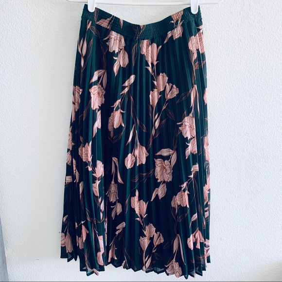 a new day Dresses & Skirts - A New Day • Floral Print Midi Skirt